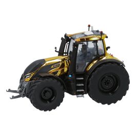 Bruder valtra hot sale