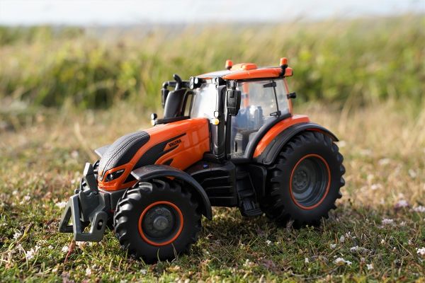 Toy tractor T254 orange