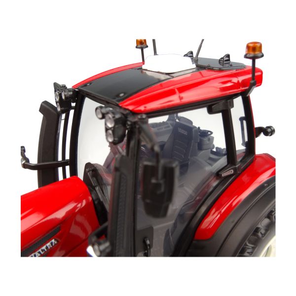 Valtra N175 Red 1:32 Scale Model 5 - Zoom 5