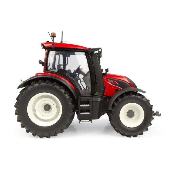 Valtra N175 Red 1:32 Scale Model 3 - Zoom 2